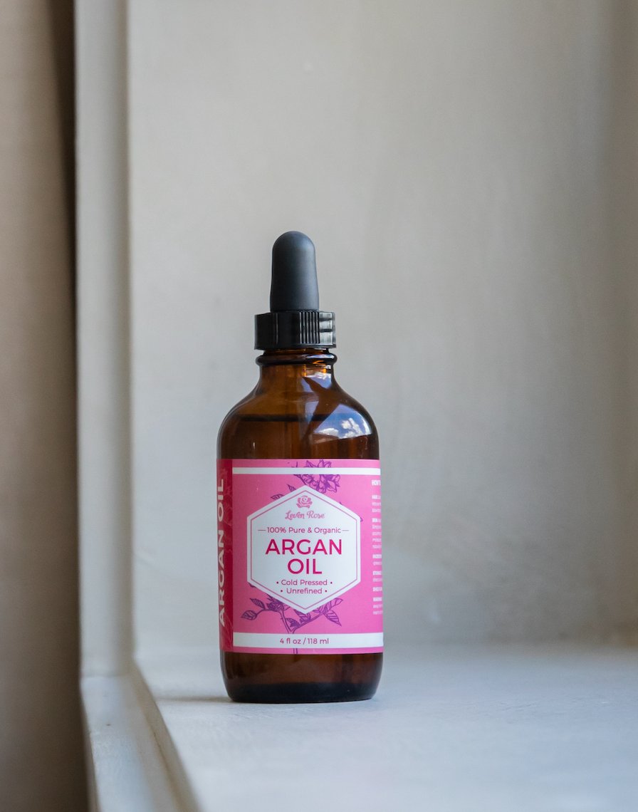 Organic Carrot Seed Oil by Leven Rose